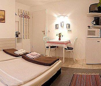 פאלקנזה Lakeside Bed And Breakfast Berlin - Pension Am See מראה חיצוני תמונה